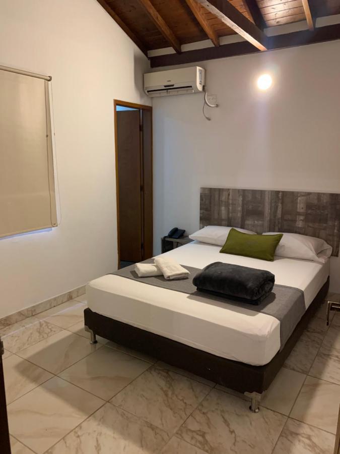 Hotel Porton Colonial เมเดยิน ภายนอก รูปภาพ