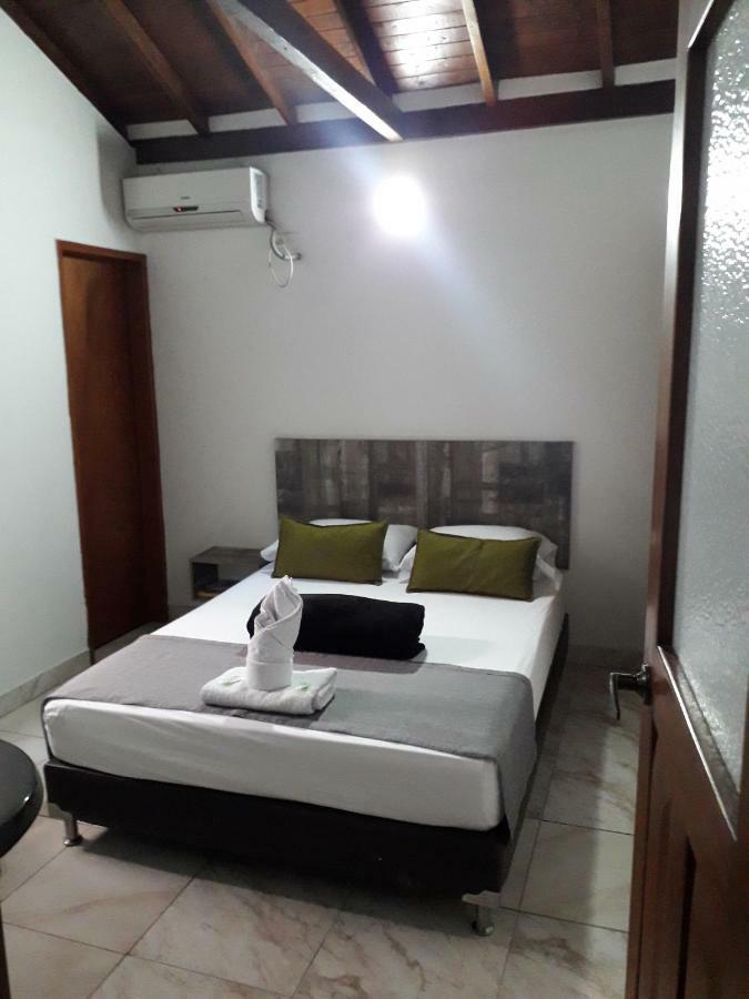 Hotel Porton Colonial เมเดยิน ภายนอก รูปภาพ