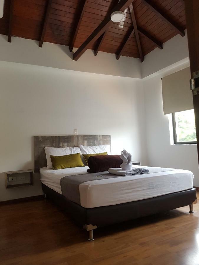 Hotel Porton Colonial เมเดยิน ภายนอก รูปภาพ