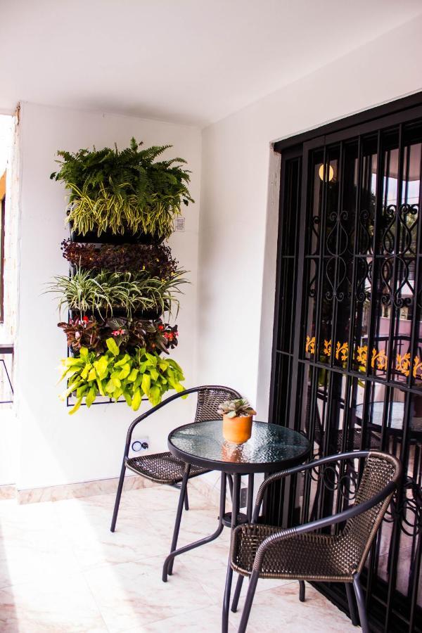 Hotel Porton Colonial เมเดยิน ภายนอก รูปภาพ